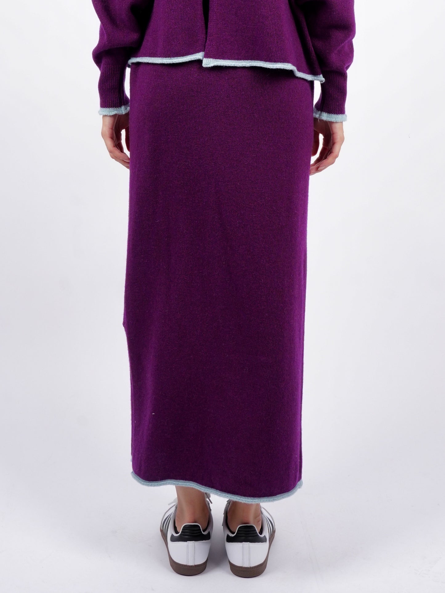 Cashmere skirt