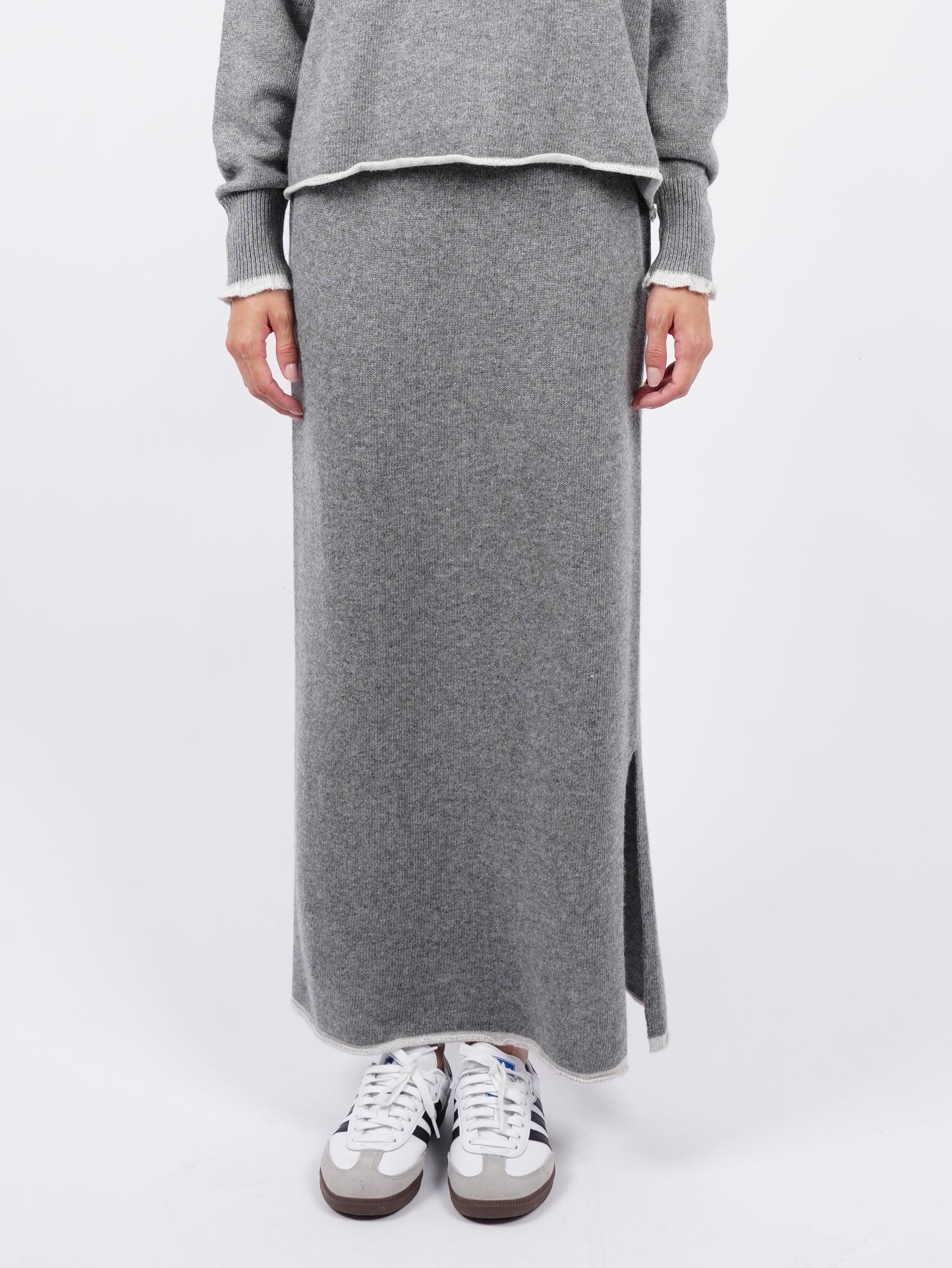 Cashmere skirt